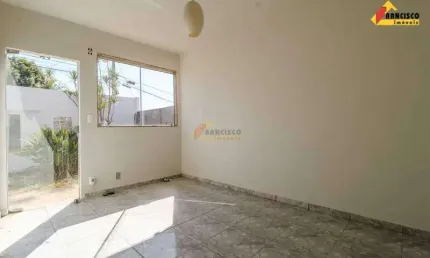 Casa à venda, 2 quartos, 2 vagas, Nossa Senhora de Lourdes - Divinópolis/MG