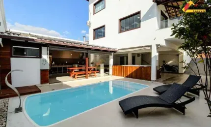 Casa à venda, 5 quartos, 2 suítes, 4 vagas, São Roque - Divinópolis/MG