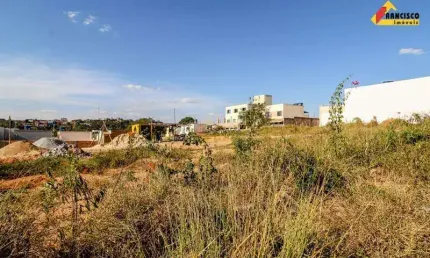 Terreno à venda no Jardinópolis, Divinópolis 
