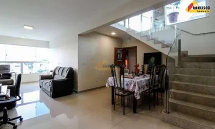 Apartamento Cobertura à venda, 4 quartos, 1 suíte, 3 vagas, Centro - Divinópolis/MG