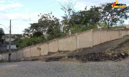 Terreno à venda no Santa Marta, Divinópolis 