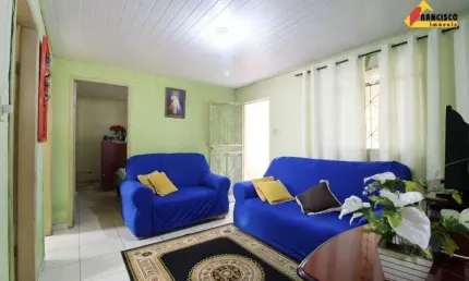 Casa à venda, 6 quartos, 1 vaga, Orion - Divinópolis/MG
