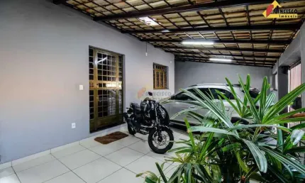 Casa à venda, 4 quartos, 1 suíte, 2 vagas, Interlagos - Divinópolis/MG