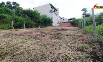 Terreno à venda no Levindo Paula Pereira, Divinópolis 