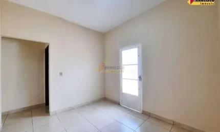 Casa à venda, 2 quartos, 1 vaga, Dona Rosa - Divinópolis/MG