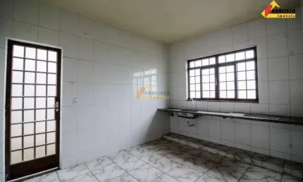 Casa à venda, 3 quartos, 1 suíte, 1 vaga, Dona Quita - Divinópolis/MG