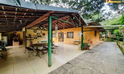 Chácara à venda, 4 quartos, 1 suíte, 10 vagas, Ermida - Divinópolis/MG
