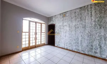 Casa à venda, 4 quartos, 1 suíte, 2 vagas, São José - Divinópolis/MG