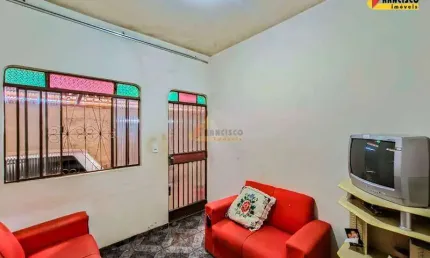 Casa à venda, 3 quartos, 1 suíte, 2 vagas, sagrada família - divinópolis/mg