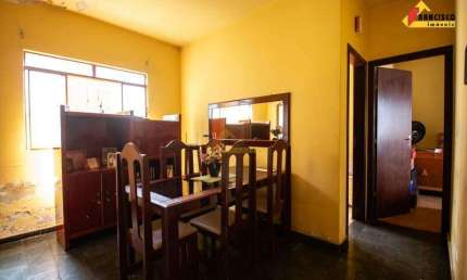 Casa à venda, 2 quartos, 1 vaga, Ipiranga - Divinópolis/MG