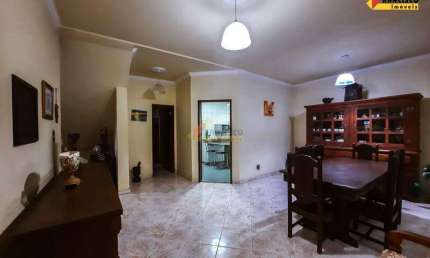 Casa à venda, 4 quartos, 1 suíte, 4 vagas, Santa Clara - Divinópolis/MG