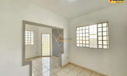 Casa à venda, 2 quartos, 2 vagas, Vale do Sol - Divinópolis/MG