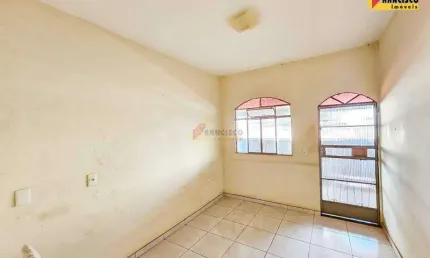 Casa à venda, 3 quartos, 1 vaga, Santa Tereza - Divinópolis/MG