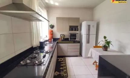 Casa à venda, 2 quartos, 2 vagas, Santa Rosa - Divinópolis/MG