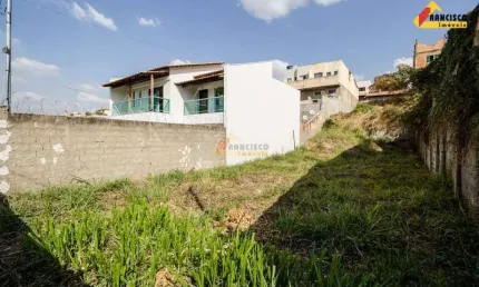 Terreno à venda no Oliveiras, Divinópolis 