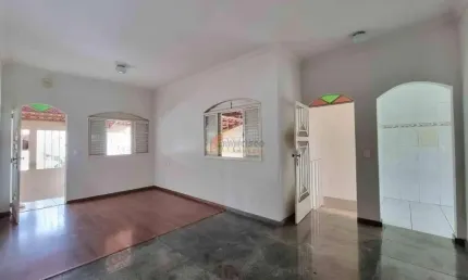 Casa à venda, 3 quartos, 1 suíte, 2 vagas, Antonio Fonseca - Divinópolis/MG