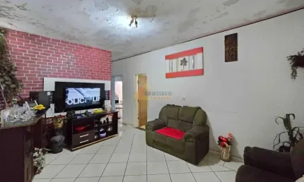 Casa à venda, 2 quartos, 2 vagas, Sagrada Família - Divinópolis/MG