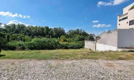 Terreno à venda no Centro, Divinópolis 
