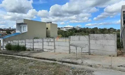 Terreno à venda no Santa Rosa, Divinópolis 