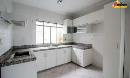 Apartamento à venda, 3 quartos, 1 suíte, 1 vaga, Porto Velho - Divinópolis/MG