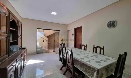 Casa à venda, 4 quartos, 1 suíte, 5 vagas, Bom Pastor - Divinópolis/MG