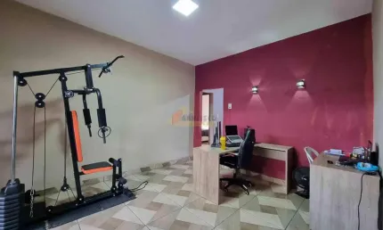 Casa à venda, 5 quartos, 1 suíte, 2 vagas, Icaraí - Divinópolis/MG