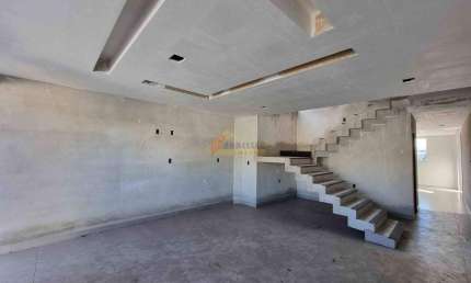 Casa à venda, 3 quartos, 1 suíte, 2 vagas, São Roque - Divinópolis/MG