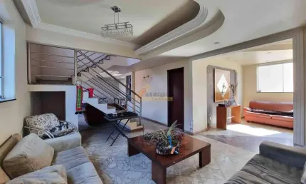 Casa à venda, 4 quartos, 1 suíte, 4 vagas, São José - Divinópolis/MG