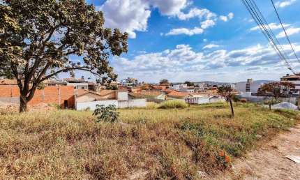Terreno à venda no Manoel Valinhas, Divinópolis 