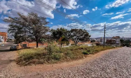 Terreno à venda no Manoel Valinhas, Divinópolis 