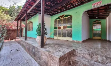 Casa à venda, 4 quartos, Esplanada - Divinópolis/MG