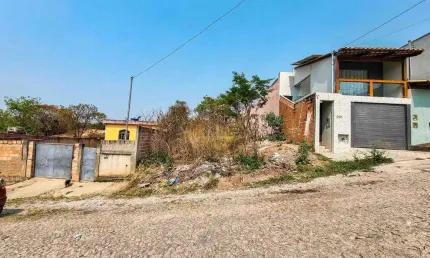 Terreno à venda no Floresta, Divinópolis 