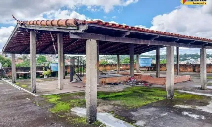 Prédio à venda, 9 quartos, 3 vagas, Dona Rosa - Divinópolis/MG