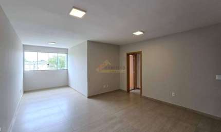 Apartamento à venda, 3 quartos, 1 suíte, 2 vagas, Doutor José Thomaz - Divinópolis/MG