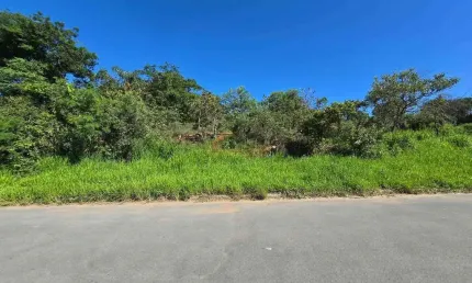 Terreno à venda no Jardinópolis, Divinópolis 