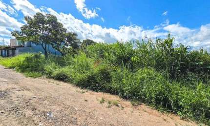 Terreno à venda no Jardim Candidés, Divinópolis 