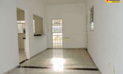 Casa com 3 quartos à venda no São Luís, Divinópolis 