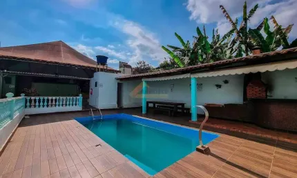 Casa Comercial à venda, 5 quartos, 1 suíte, São Caetano - Divinópolis/MG