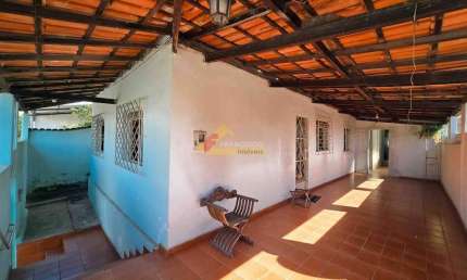 Casa à venda, 4 quartos, 1 suíte, 1 vaga, Bom Pastor - Divinópolis/MG
