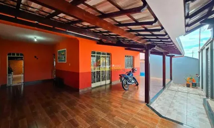 Casa à venda, 3 quartos, 1 suíte, 4 vagas, Santa Rosa - Divinópolis/MG