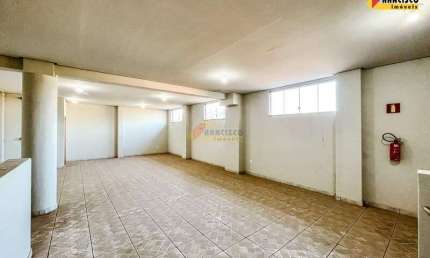 Ponto comercial para alugar no Jardim Candelária, Divinópolis 