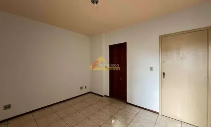 Apartamento com 3 quartos para alugar no Centro, Divinópolis 