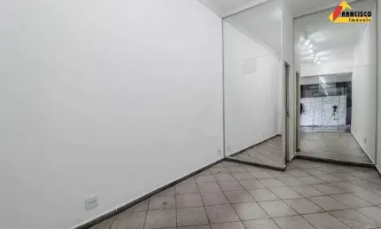Ponto comercial para alugar no Santa Clara, Divinópolis 