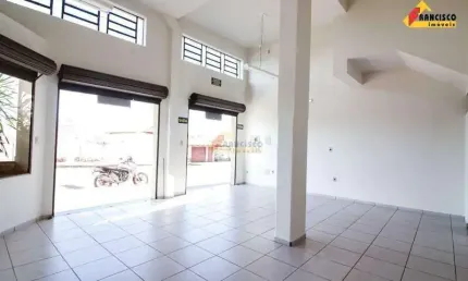 Ponto comercial para alugar no São Roque, Divinópolis 