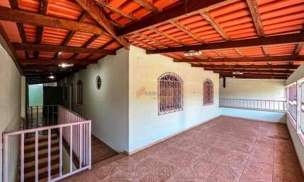 Casa para aluguel, 3 quartos, 2 vagas, Planalto - Divinópolis/MG