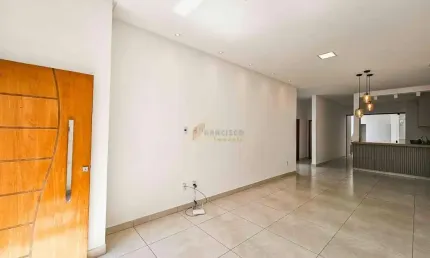 Casa para aluguel, 3 quartos, 2 suítes, 2 vagas, Manoel Valinhas - Divinópolis/MG