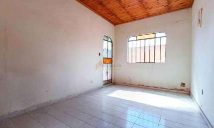 Casa para aluguel, 2 quartos, 2 vagas, Esplanada - Divinópolis/MG