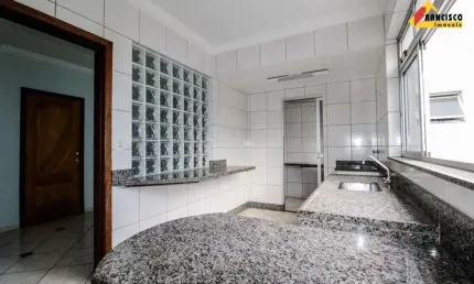 Apartamento para aluguel, 2 quartos, 1 suíte, 1 vaga, Centro - Divinópolis/MG
