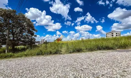 Terreno comercial para alugar no São Roque, Divinópolis 