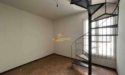 Cobertura com 3 quartos para alugar no Centro, Divinópolis 